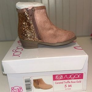 NIB  GIRLS CARAMEL TRUFFLE ROSE GOLD COWGIRL KID BOOTS 5M